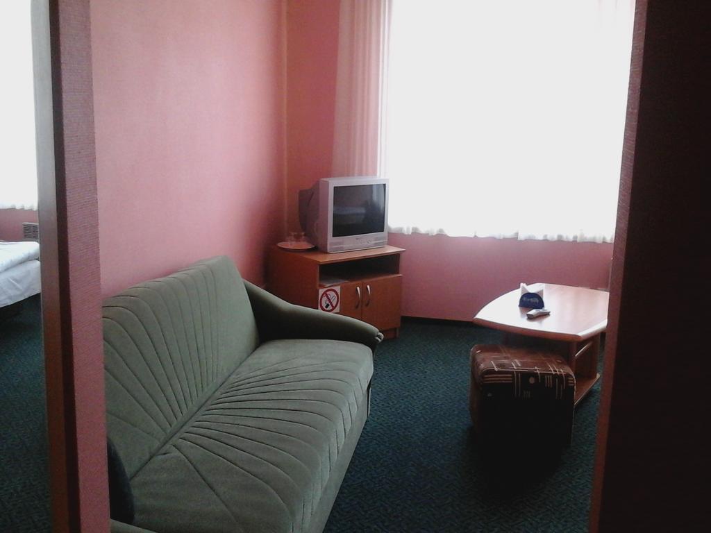 Skaistaziede Hotel Šiauliai Quarto foto