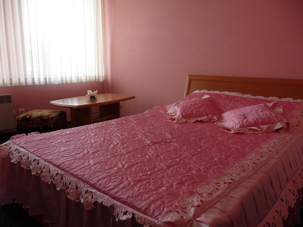 Skaistaziede Hotel Šiauliai Quarto foto