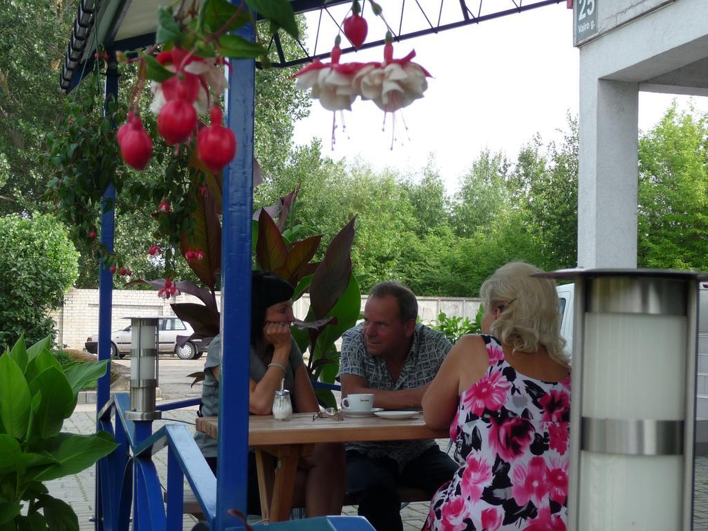Skaistaziede Hotel Šiauliai Exterior foto